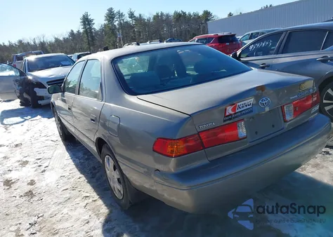 2001 Toyota Camry Le from USA, damaged, VIN 4T1BG22K51U042037